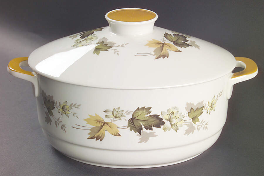 Larchmont 2 Quart Oval Covered Casserole by Royal Doulton-1