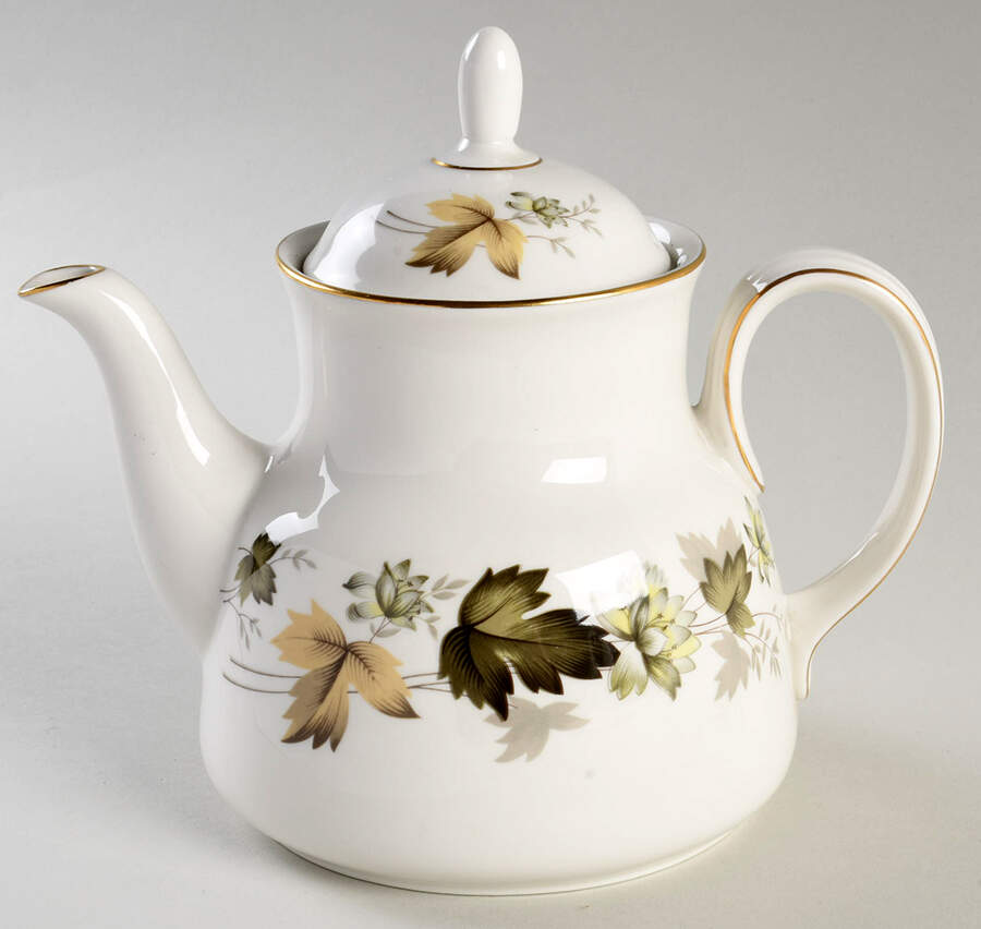 Larchmont Teapot & Lid by Royal Doulton-1