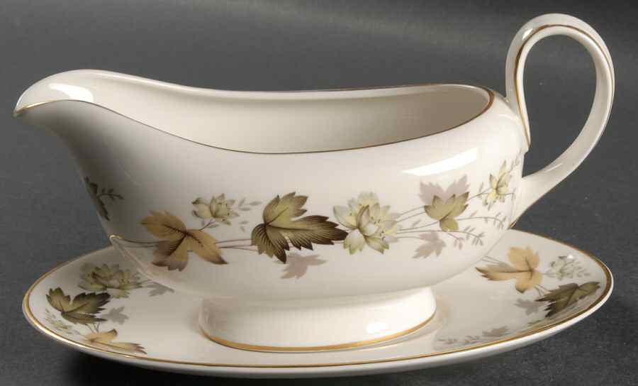 Larchmont Gravy Boat & Underplate by Royal Doulton-1