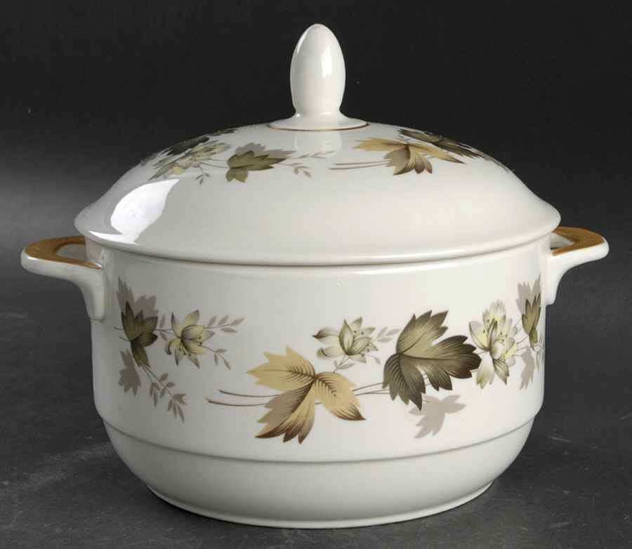 Larchmont 1.25 Qt Round Covered Casserole by Royal Doulton-1