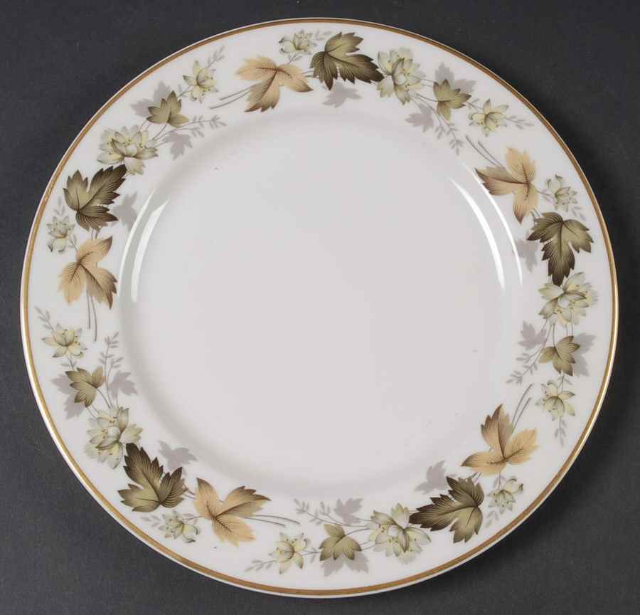 Larchmont Luncheon Plate by Royal Doulton-1