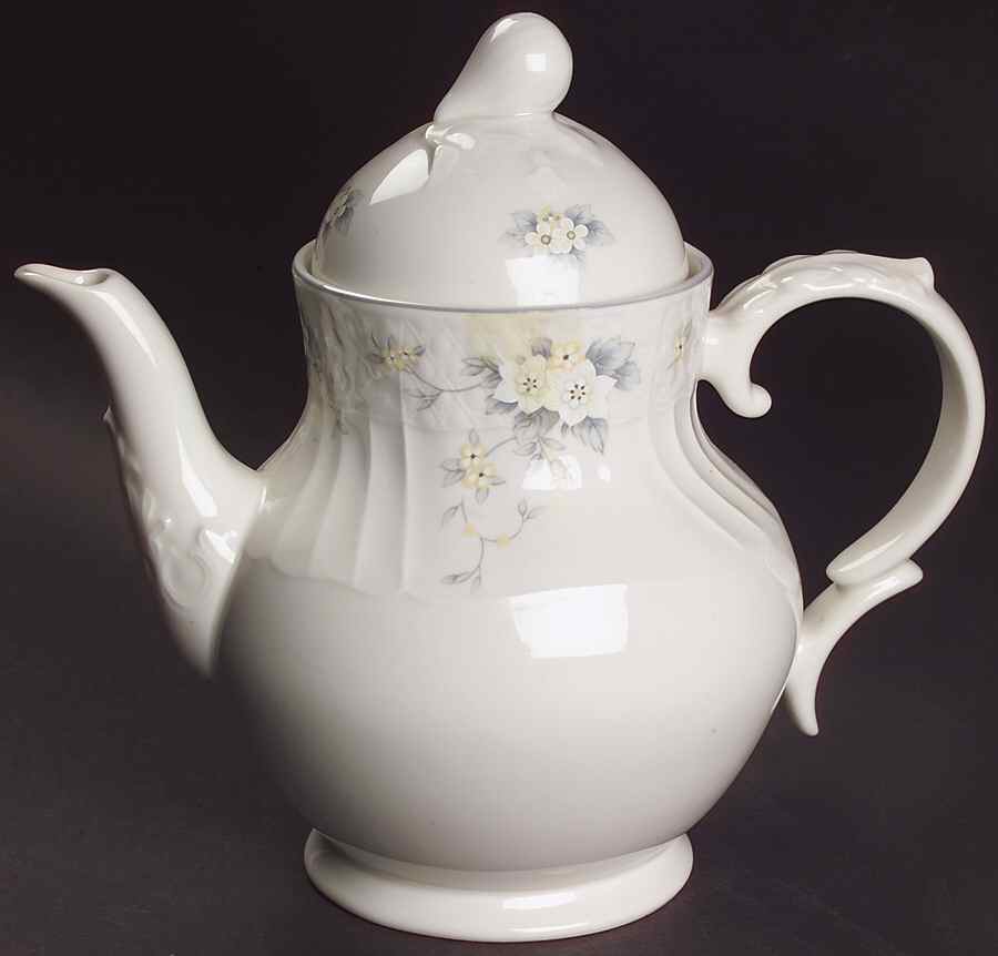 Lausanne Teapot & Lid by Royal Doulton-1