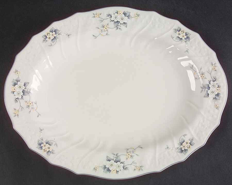 Lausanne 13" Oval Serving Platter by Royal Doulton-1