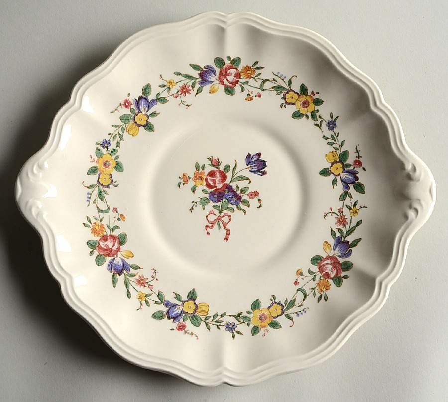 Leighton Square Handled Cake Plate by Royal Doulton-1