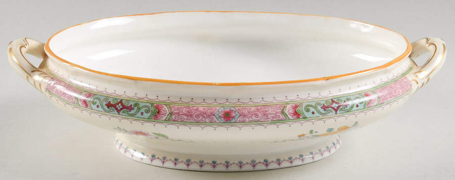 Lilian Oval Vegetable No Lid by Royal Doulton-1