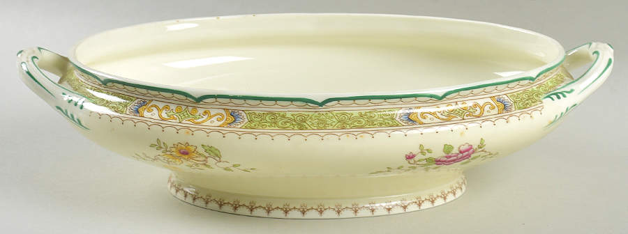 Lillian (Scalloped) Oval Vegetable No Lid by Royal Doulton-1
