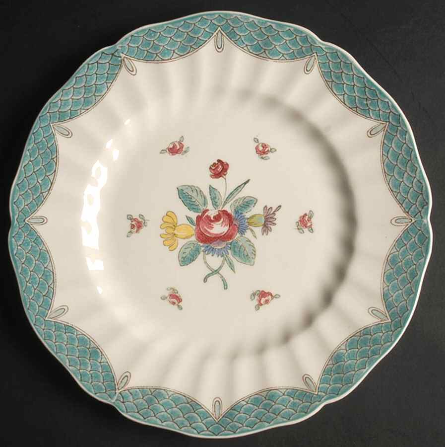 Lowestoft Bouquet Luncheon Plate by Royal Doulton-1