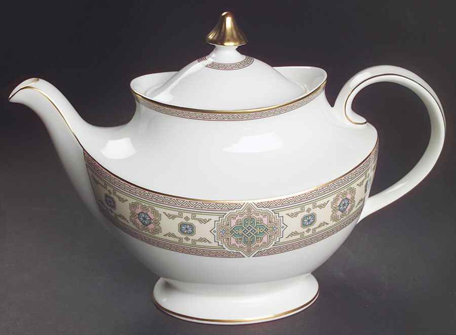 Longwood Teapot & Lid by Royal Doulton-1