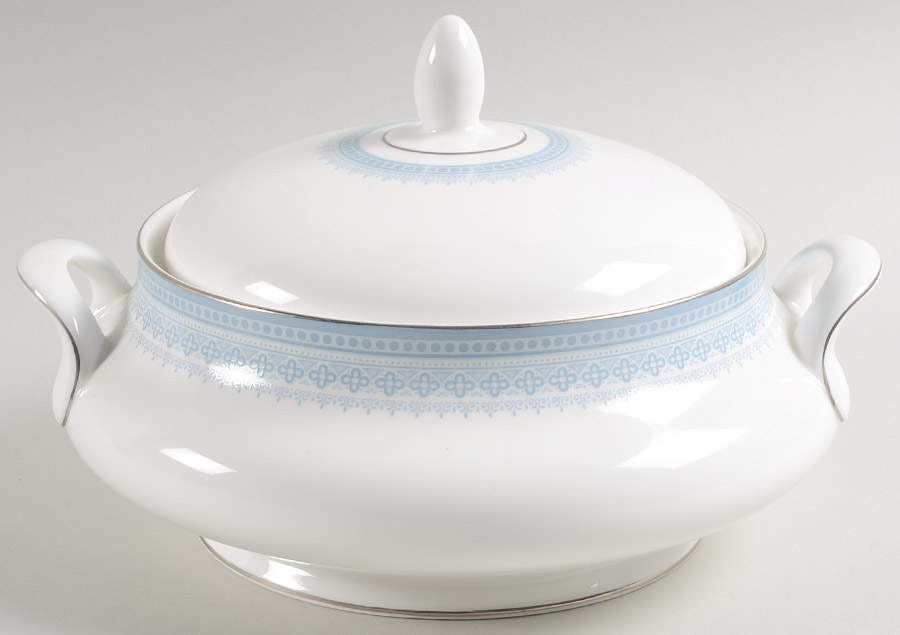 Lorraine Round Covered Vegetable by Royal Doulton-1