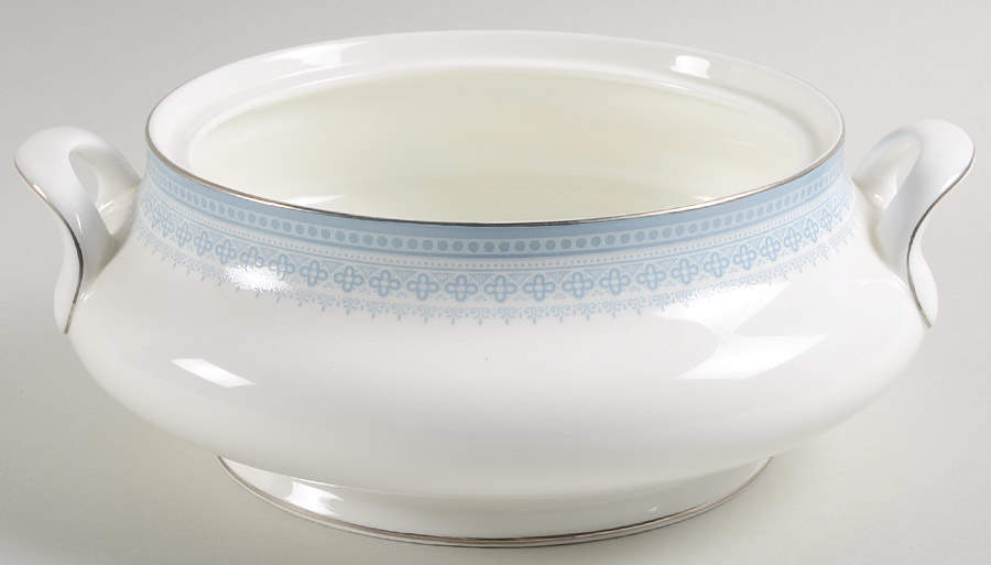 Lorraine Round Vegetable No Lid by Royal Doulton-1