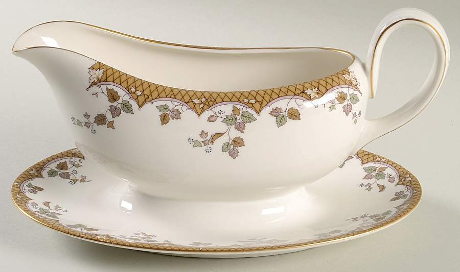 Lynnewood Gravy Boat with Attached Underplate by Royal Doulton-1
