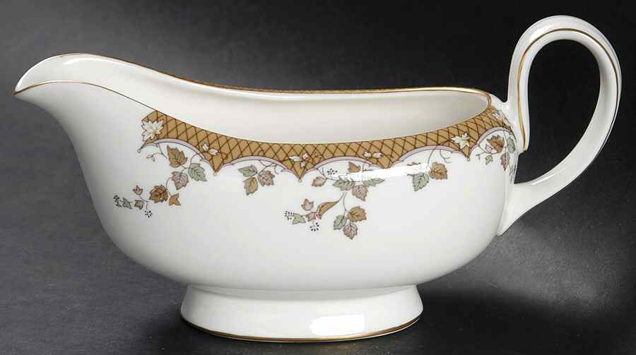 Lynnewood Gravy Boat by Royal Doulton-1