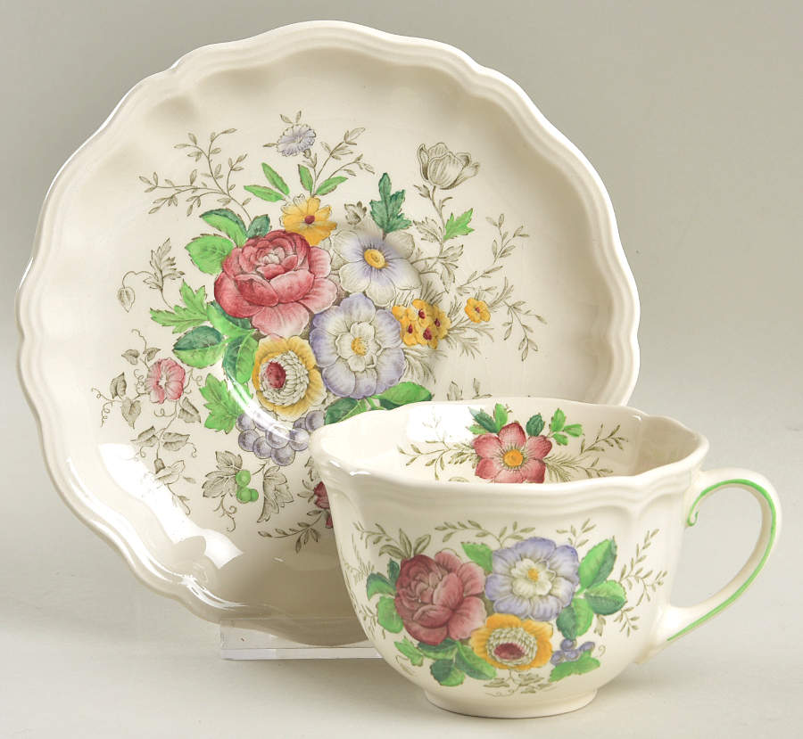 Malvern Oversized Cup & Saucer Set by Royal Doulton-1