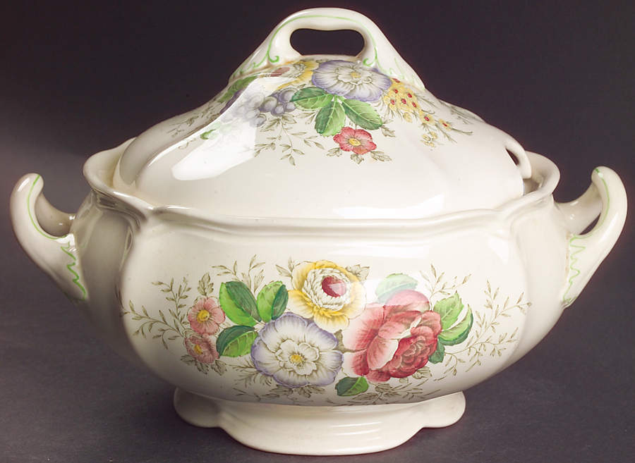 Malvern Tureen &  Lid by Royal Doulton-1