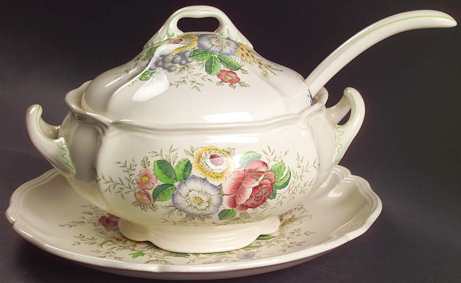 Malvern Tureen & Lid w/Ladle & Underplate by Royal Doulton-1