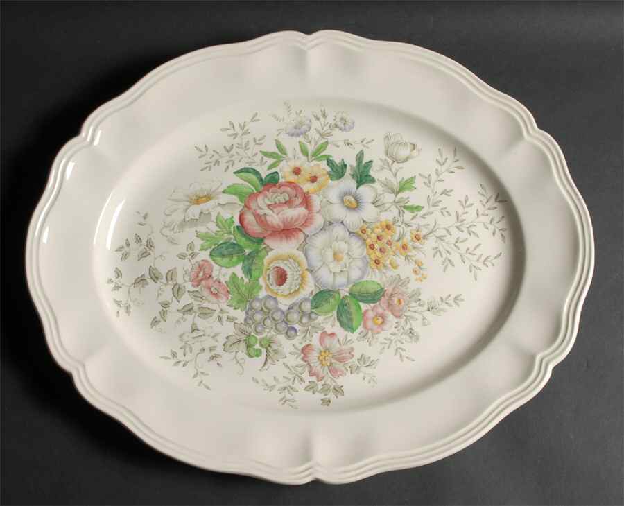 Malvern 17" Oval Serving Platter by Royal Doulton-1