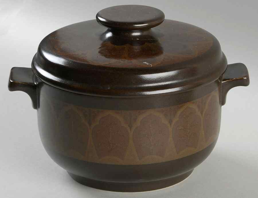 Marbella 1.25 Qt Round Covered Casserole by Royal Doulton-1