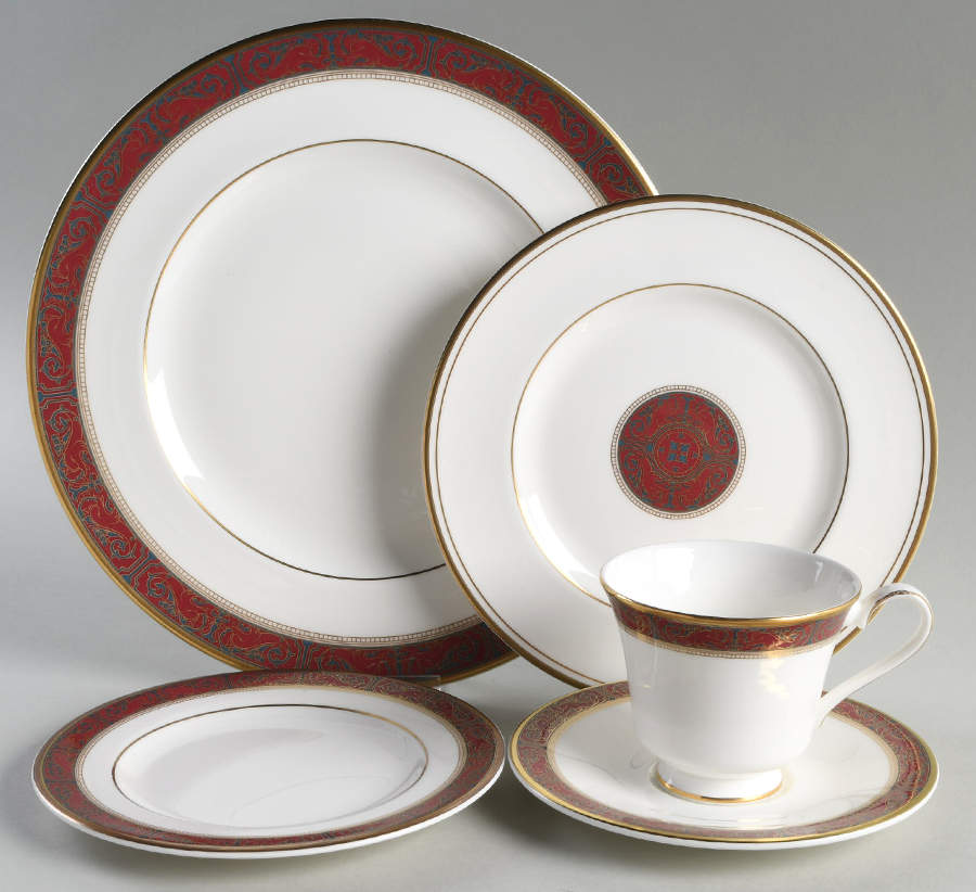 Martinique 40 Piece Estate Set by Royal Doulton-1