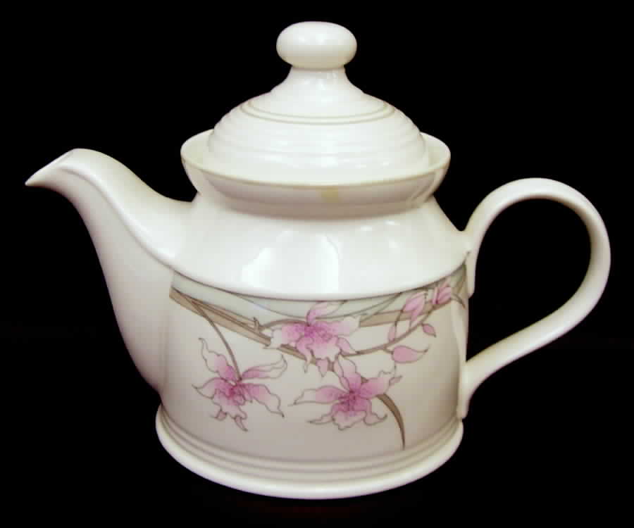 Mayfair (Lambethware) Teapot & Lid by Royal Doulton-1