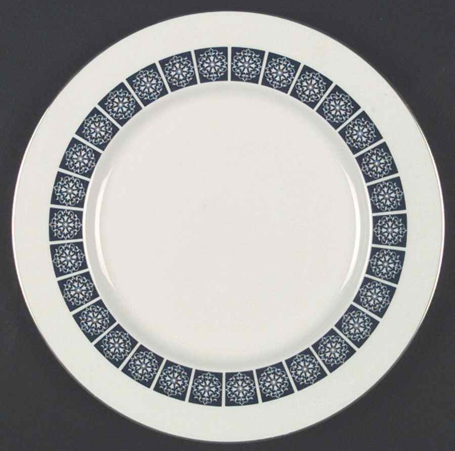 Medallion Dinner Plate by Royal Doulton-1