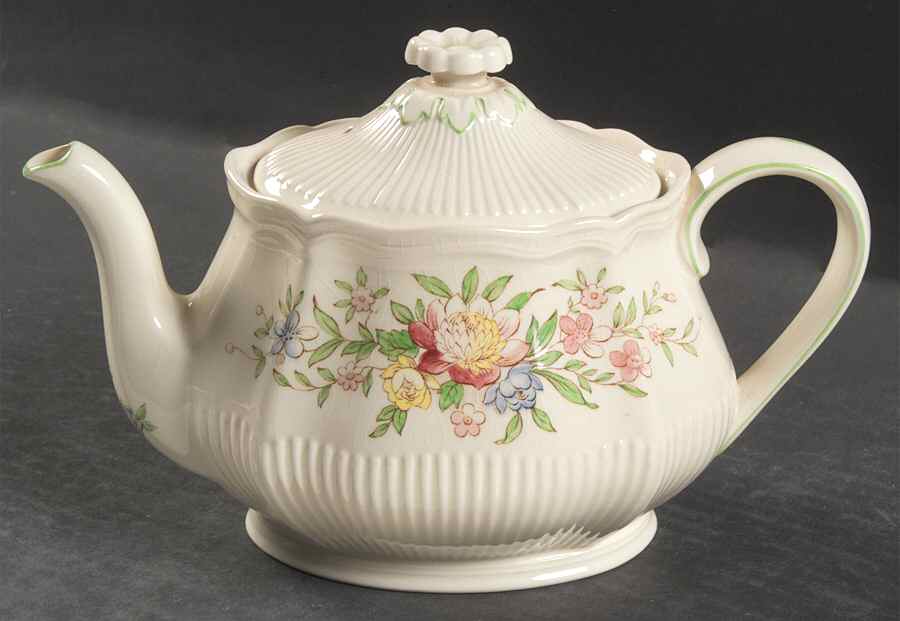 Medford Teapot & Lid by Royal Doulton-1