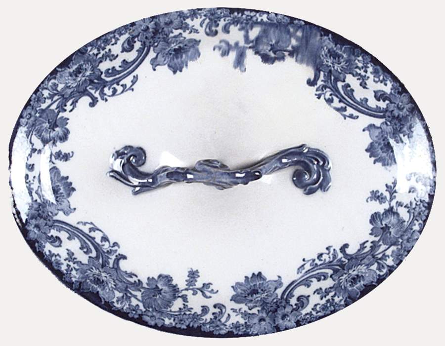 Melrose (Scroll Edge) Oval Covered Vegetable by Royal Doulton-1