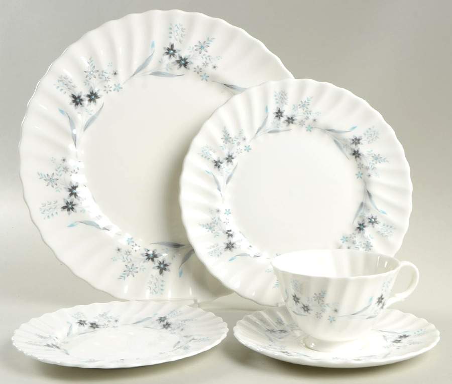 Millefleur 40 Piece Estate Set by Royal Doulton-1