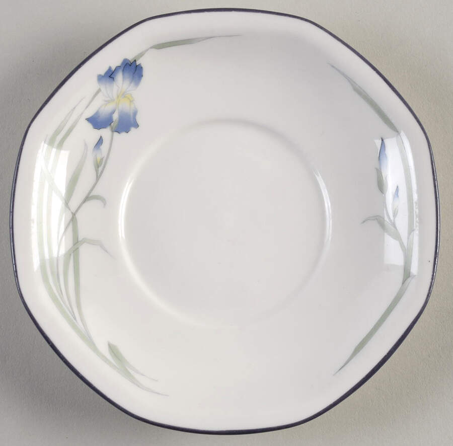 Minerva Saucer by Royal Doulton-1