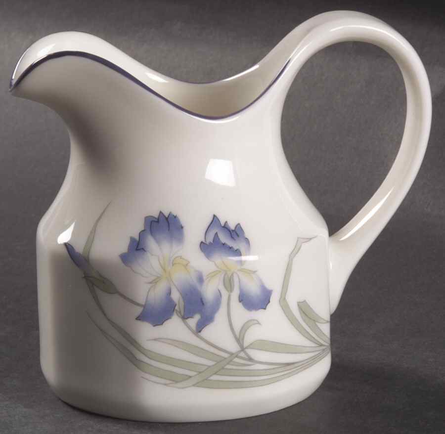 Minerva Mini Creamer by Royal Doulton-1