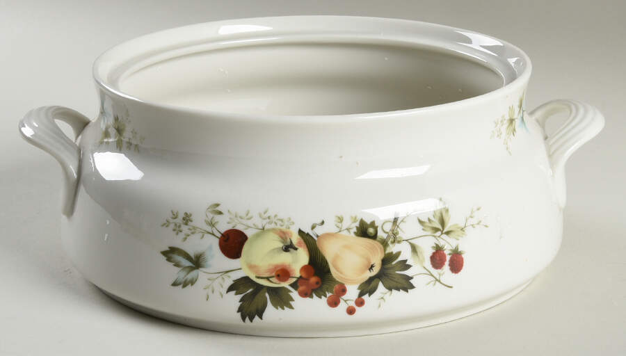 Miramont Round Vegetable No Lid by Royal Doulton-1
