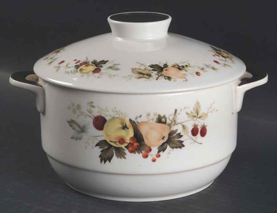 Miramont 1.25 Qt Round Covered Casserole by Royal Doulton-1