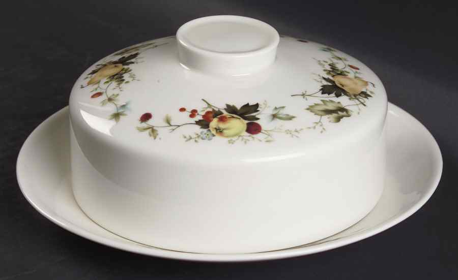 Miramont Round Covered Butter by Royal Doulton-1