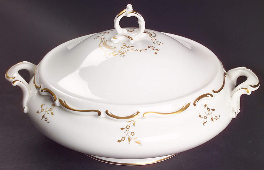 Monteigne Round Covered Vegetable by Royal Doulton-1