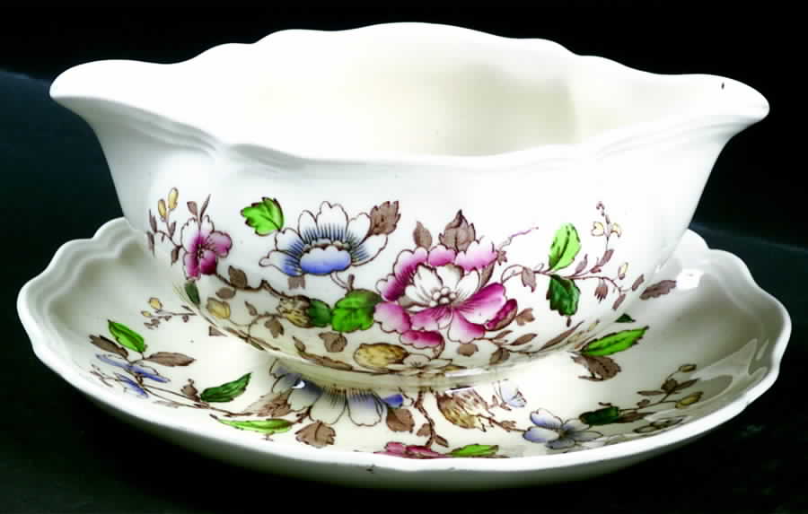 Monmouth Gravy Boat with Attached Underplate by Royal Doulton-1