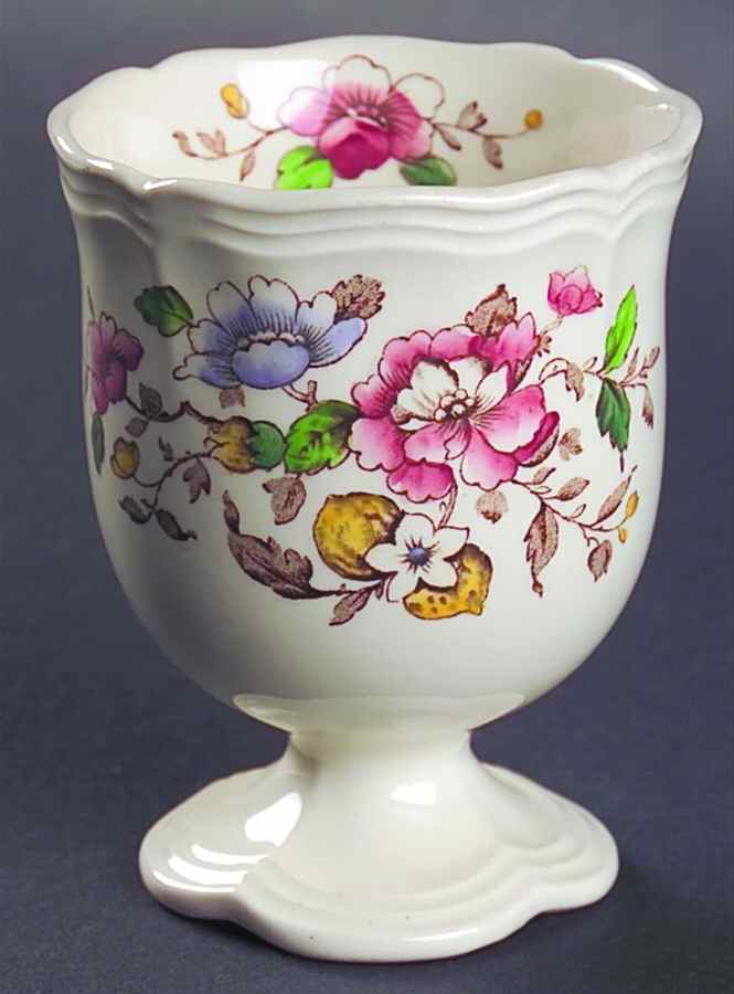 Monmouth Double Egg Cup by Royal Doulton-1
