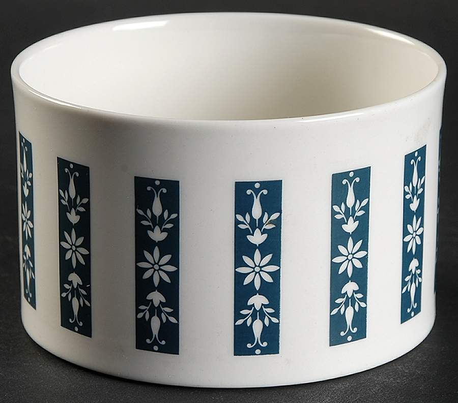 Moonstone Open Sugar Bowl by Royal Doulton-1