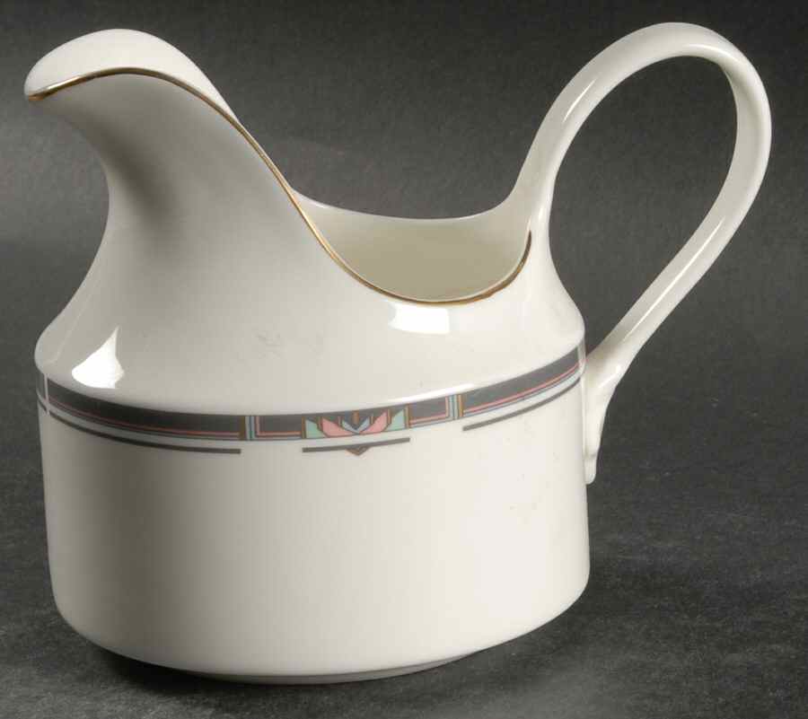 Musicale Gravy Boat by Royal Doulton-1