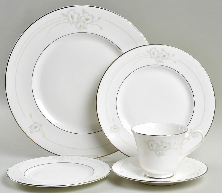 Mystique 5 Piece Place Setting by Royal Doulton-1
