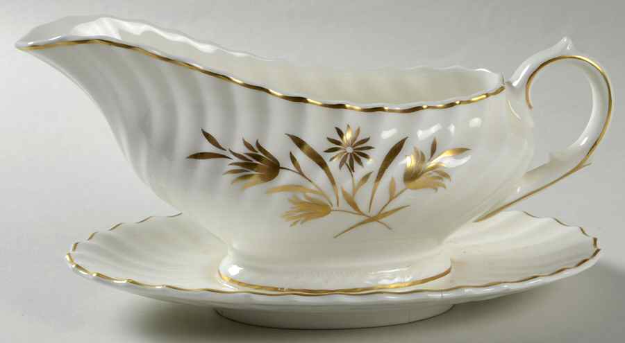 Napier Gravy Boat with Attached Underplate by Royal Doulton-1