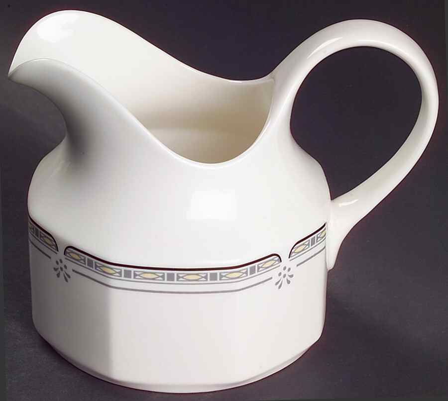 Newport Gravy Boat by Royal Doulton-1