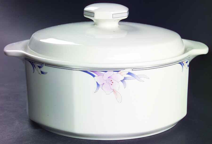 Nimbus 2 Qt Round Covered Casserole by Royal Doulton-1