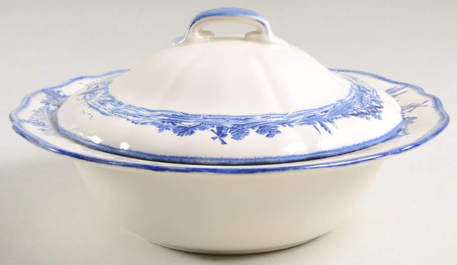 Norfolk Blue (D6294, Scalloped) Round Covered Vegetable by Royal Doulton-1