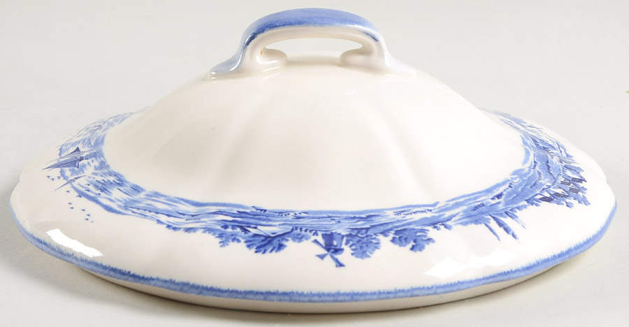 Norfolk Blue (D6294, Scalloped) Lid for Round Vegetable by Royal Doulton-1