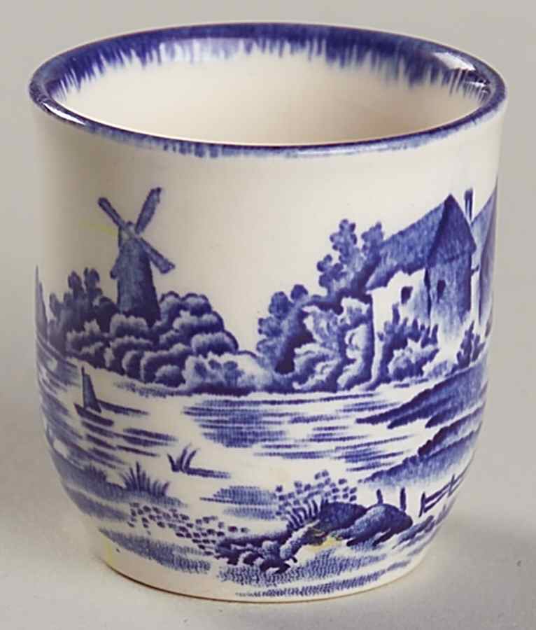 Norfolk Blue (D6294, Scalloped) Single Egg Cup by Royal Doulton-1