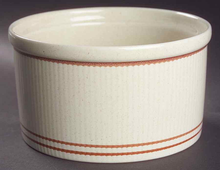 Nutmeg 6" Souffle by Royal Doulton-1