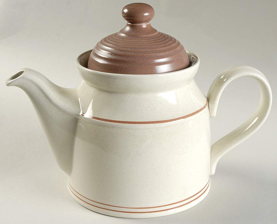 Nutmeg Teapot & Lid by Royal Doulton-1