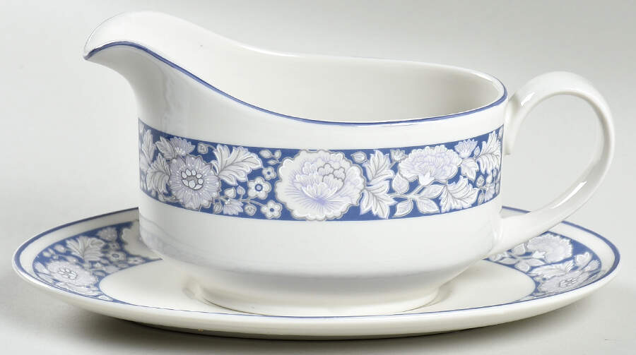 Oakdene Gravy Boat & Underplate by Royal Doulton-1