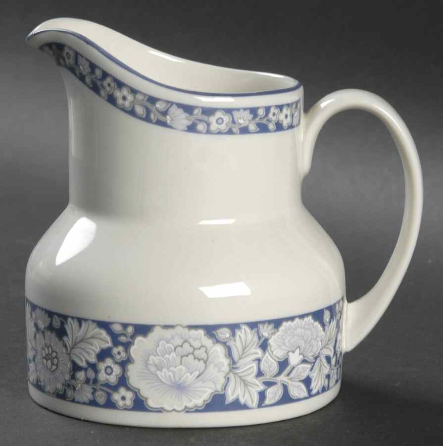 Oakdene Creamer by Royal Doulton-1