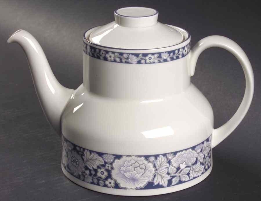 Oakdene Teapot & Lid by Royal Doulton-1