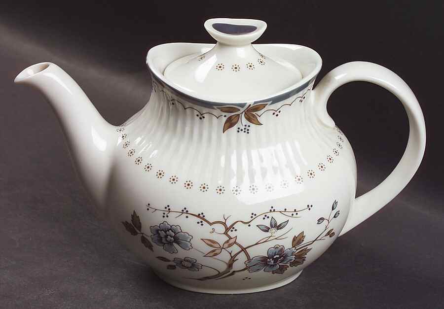 Old Colony Mini Teapot & Lid by Royal Doulton-1